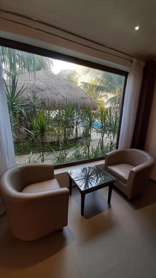 Urban Sands Hotel Iloilo Экстерьер фото