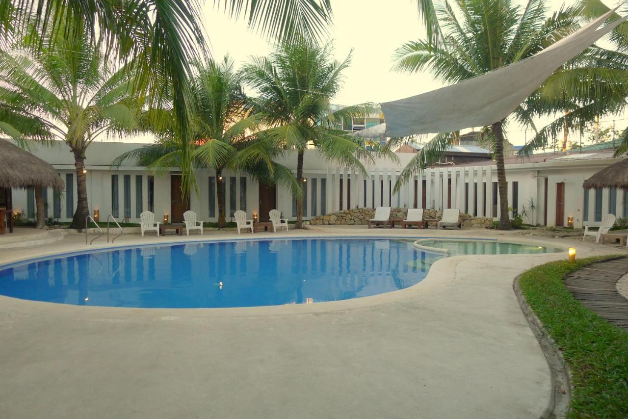 Urban Sands Hotel Iloilo Экстерьер фото