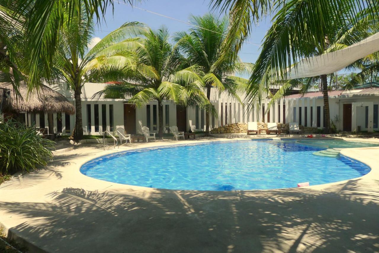 Urban Sands Hotel Iloilo Экстерьер фото