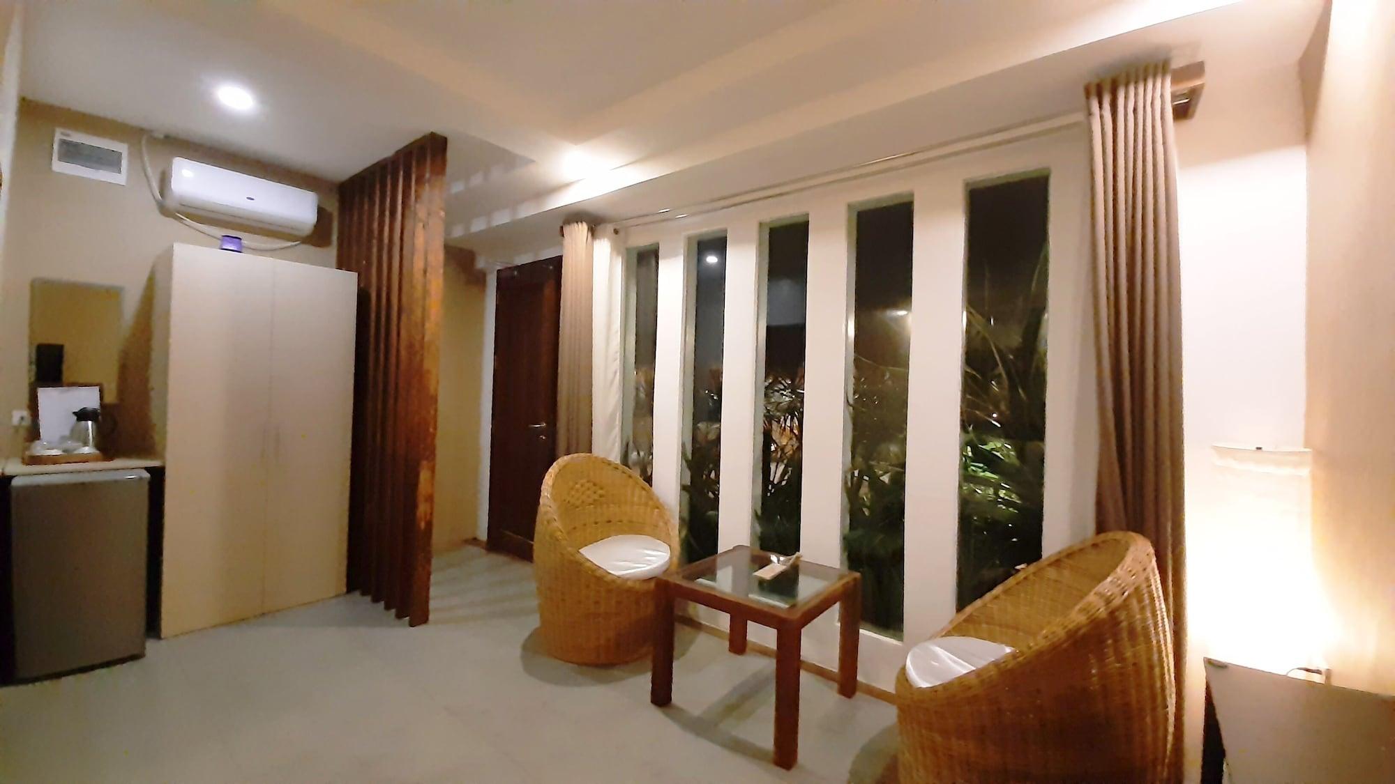 Urban Sands Hotel Iloilo Экстерьер фото